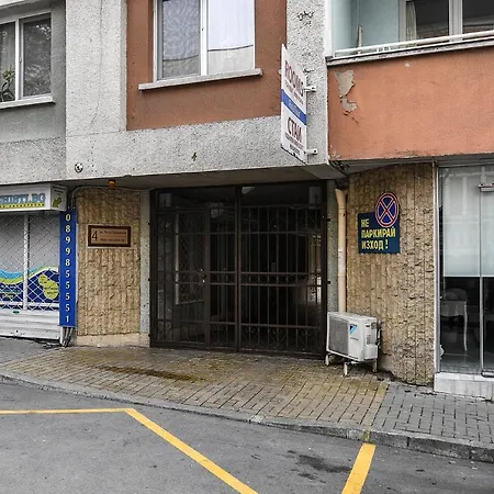 Location Flats In *